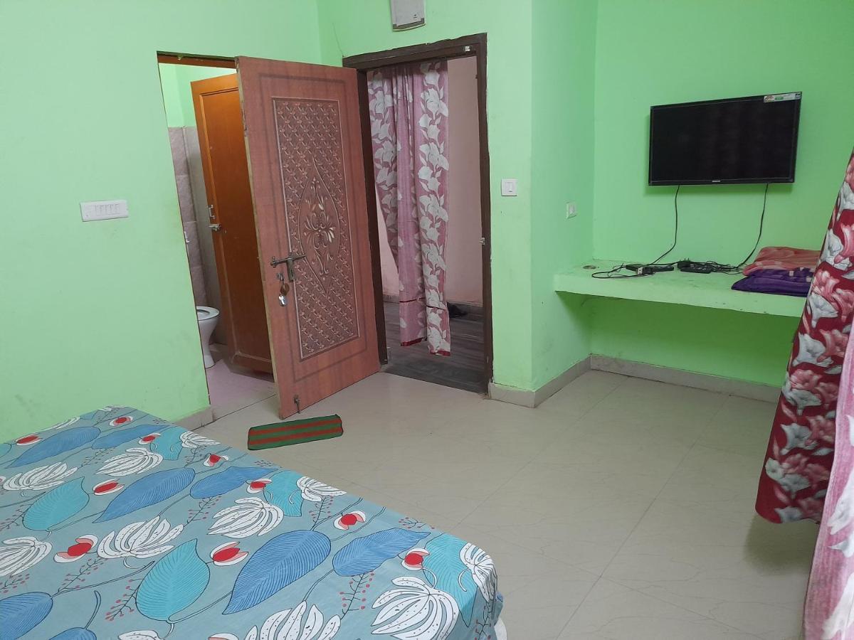 Hotel Tirupati ปูรี ภายนอก รูปภาพ